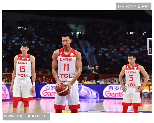 重庆篮球队在世界杯预选赛积分榜上以67分稳居第一名展现强劲实力