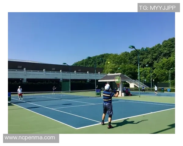 南京网球队边路渗透战术解析与实战应用探讨